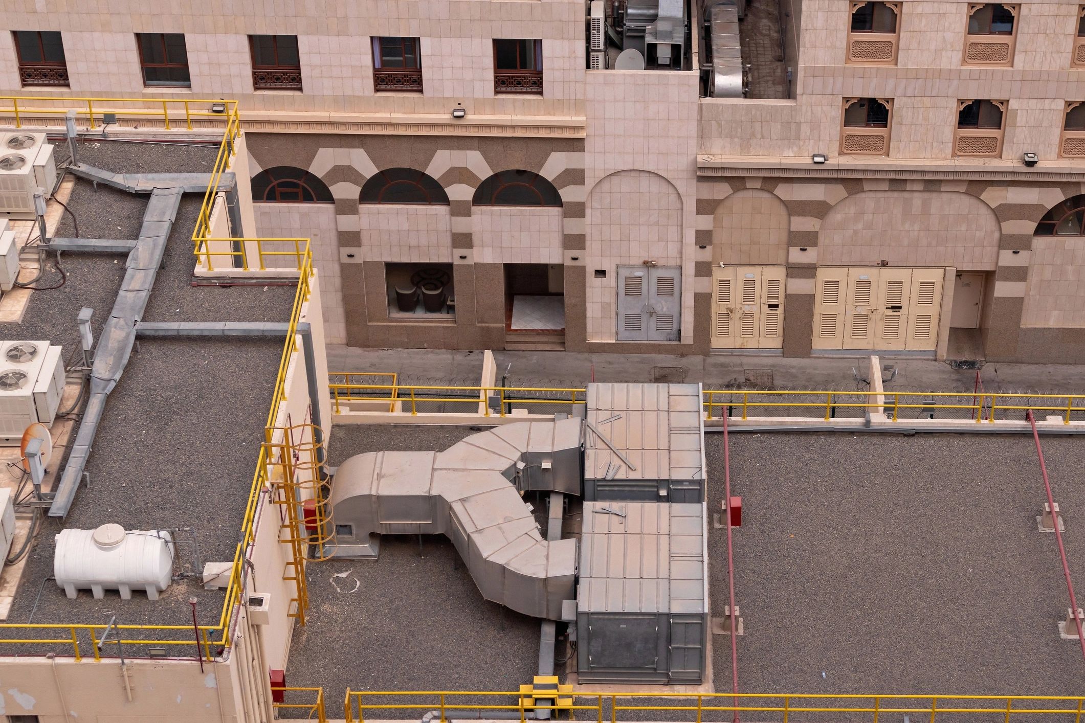 modern roof waterproofing construction Saudi Arabia